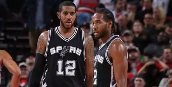 激烈竞争中 激烈竞争中