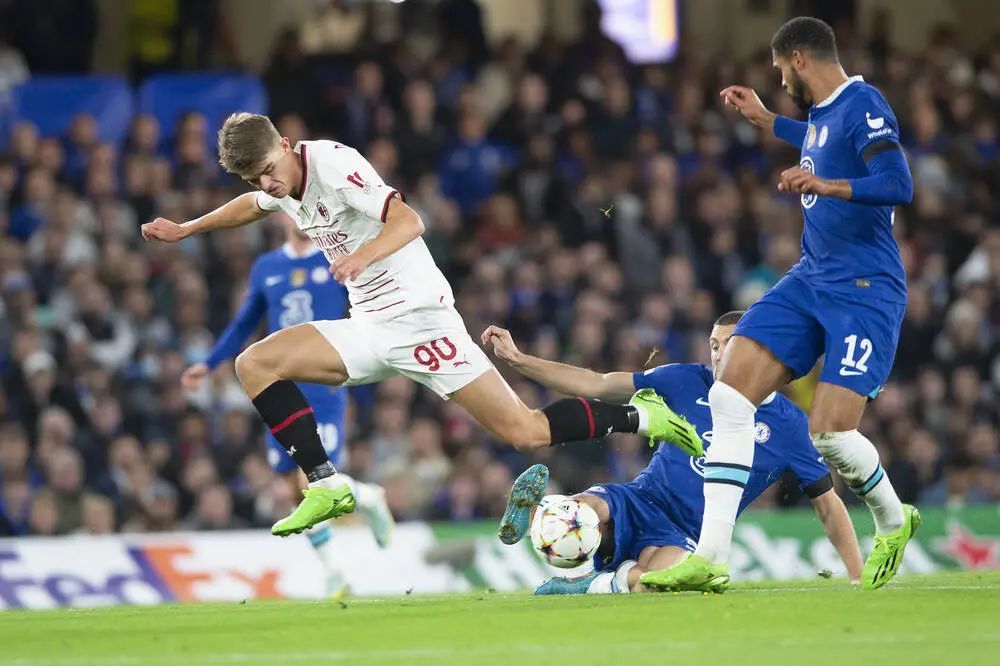 他不仅在防 他不仅在防